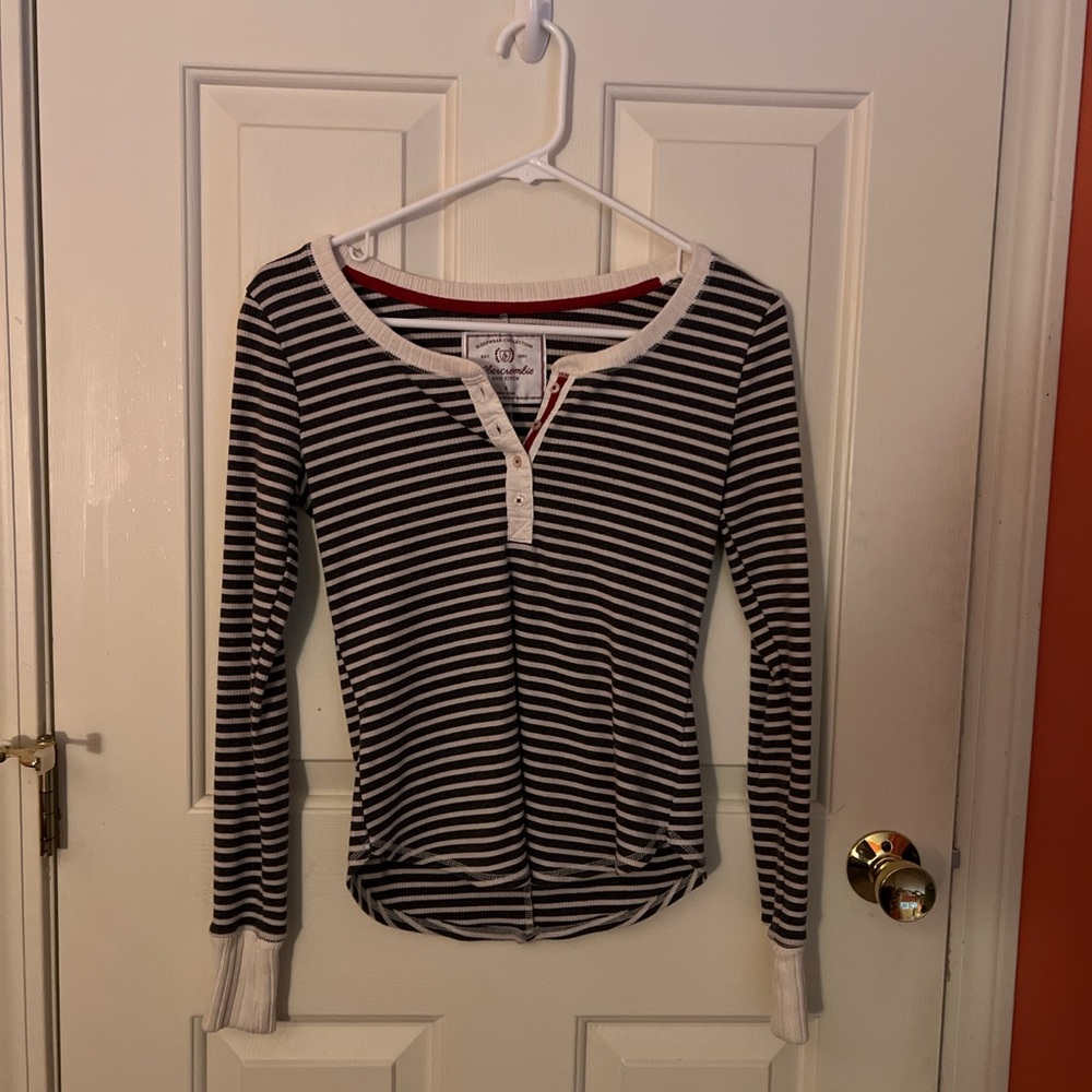 Abercrombie & Fitch Black and White Striped Long Sleeve Top
